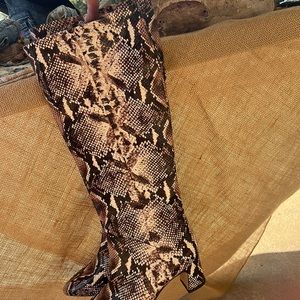 Alex marie snake skin knee high boots nwt 7